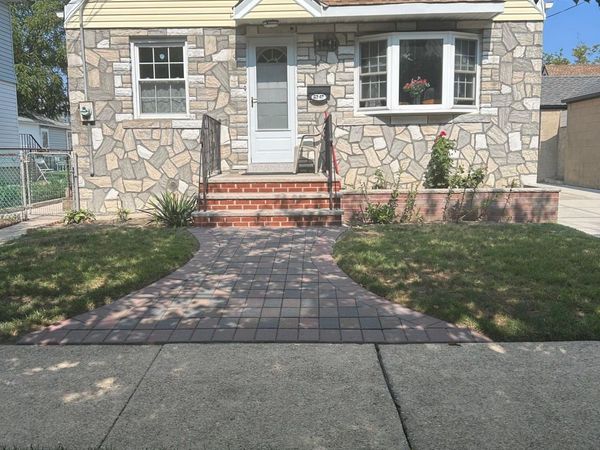 87-47 256th Street, Floral Park, NY 11001