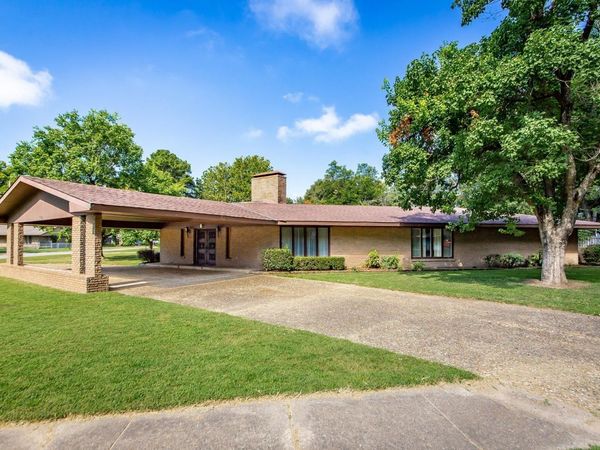 314 SE 5th Street, England, AR 72046