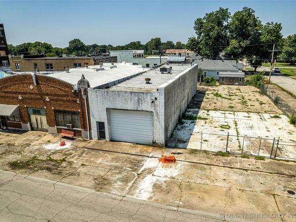 110 N Okmulgee Avenue, Okmulgee, OK 74447