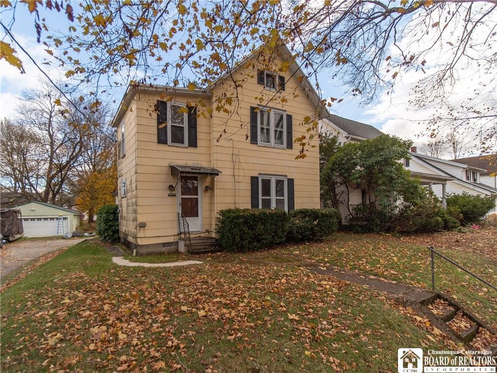 17 Tew Street, Jamestown, NY 14701 Main Photo