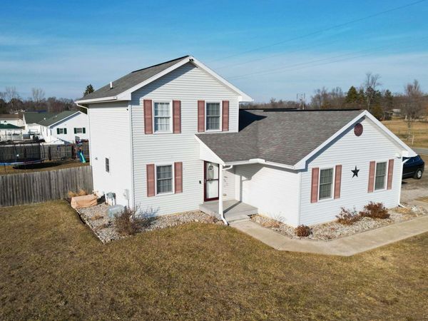 3508 N Wilmoth, Adrian, MI 49221