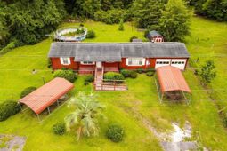 132 Ballard Court photo 4