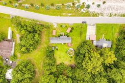 132 Ballard Court photo 4