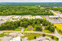 132 Ballard Court photo 4