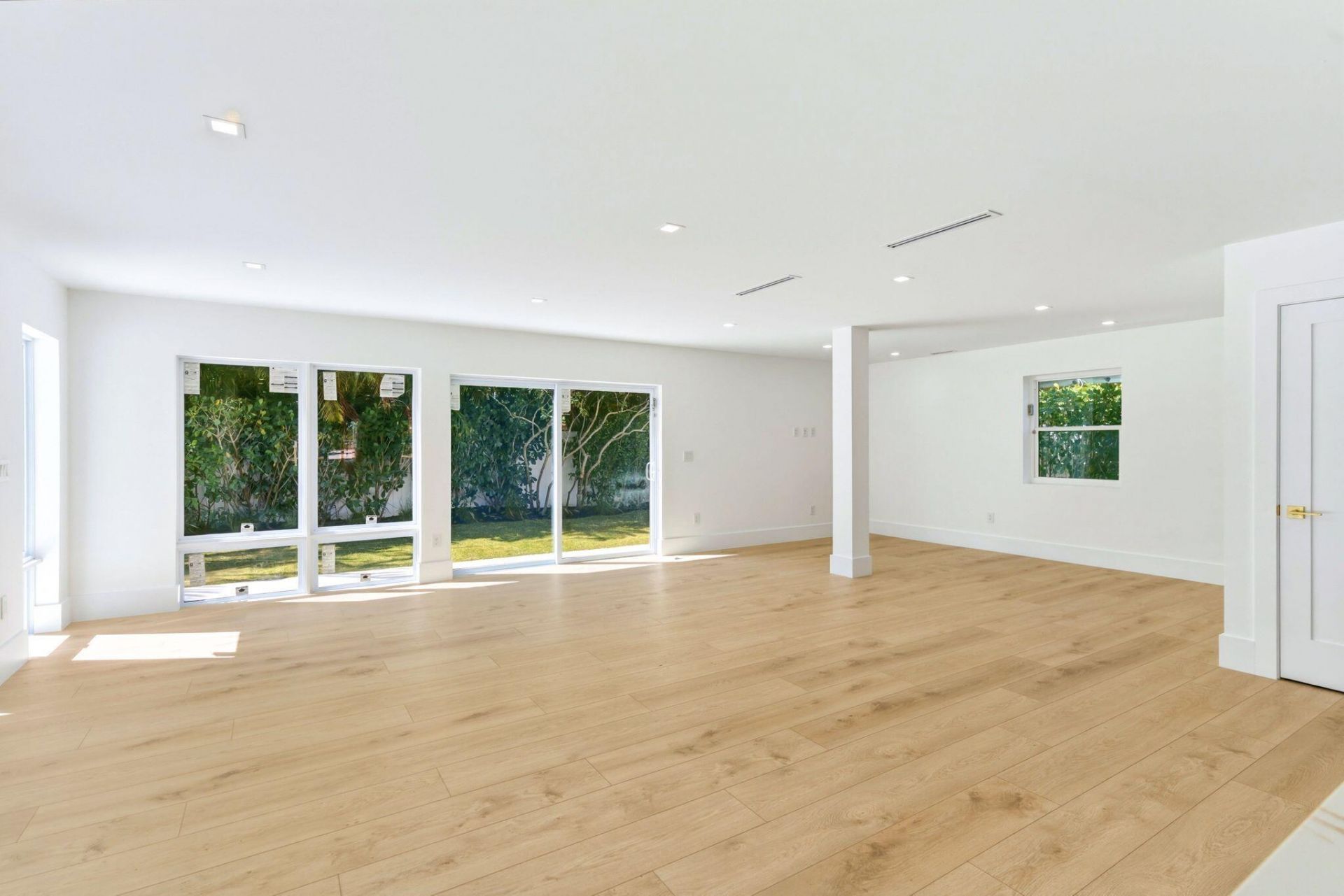 210 Gregory Road, West Palm Beach, FL 33405 Photo