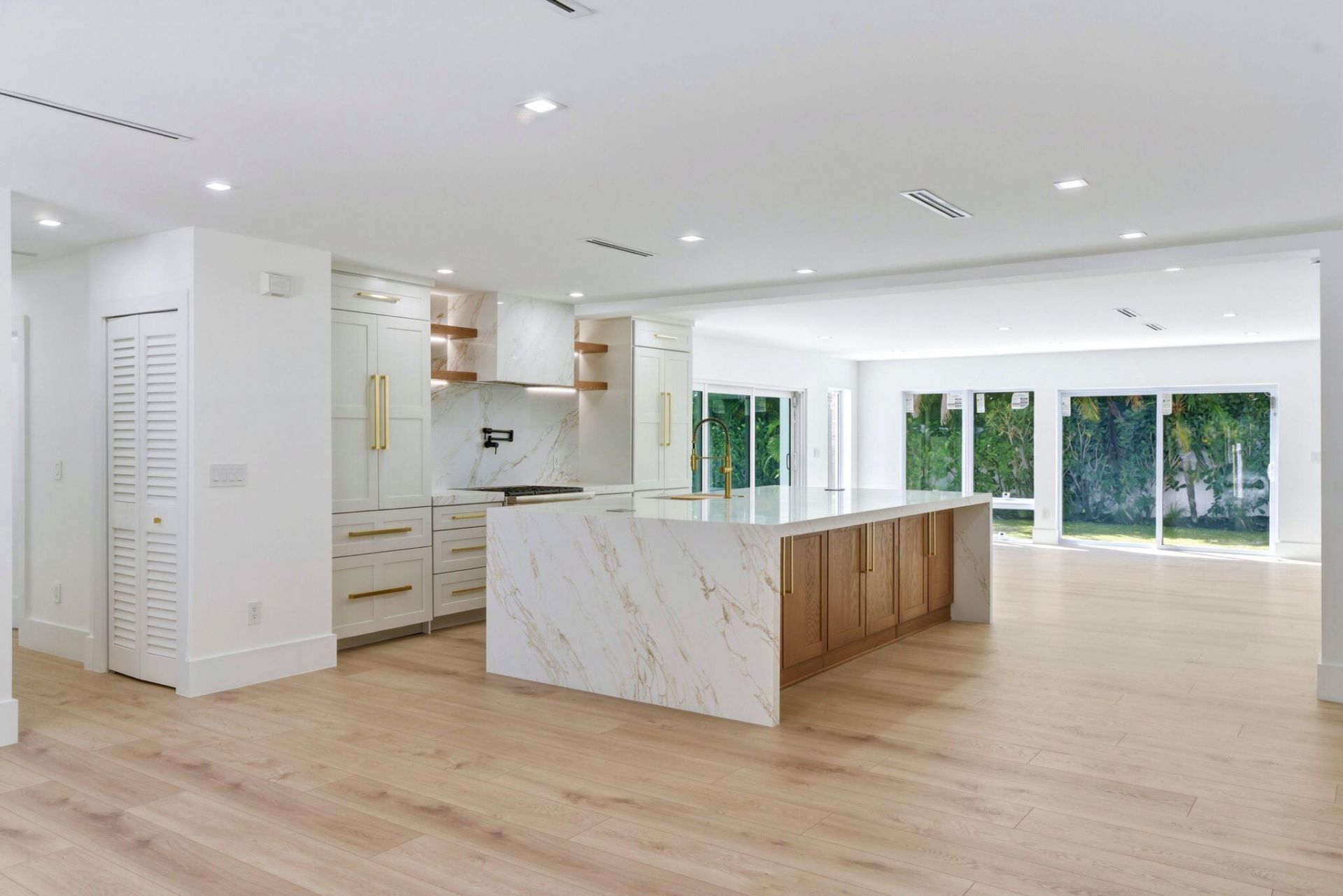 210 Gregory Road, West Palm Beach, FL 33405 Photo