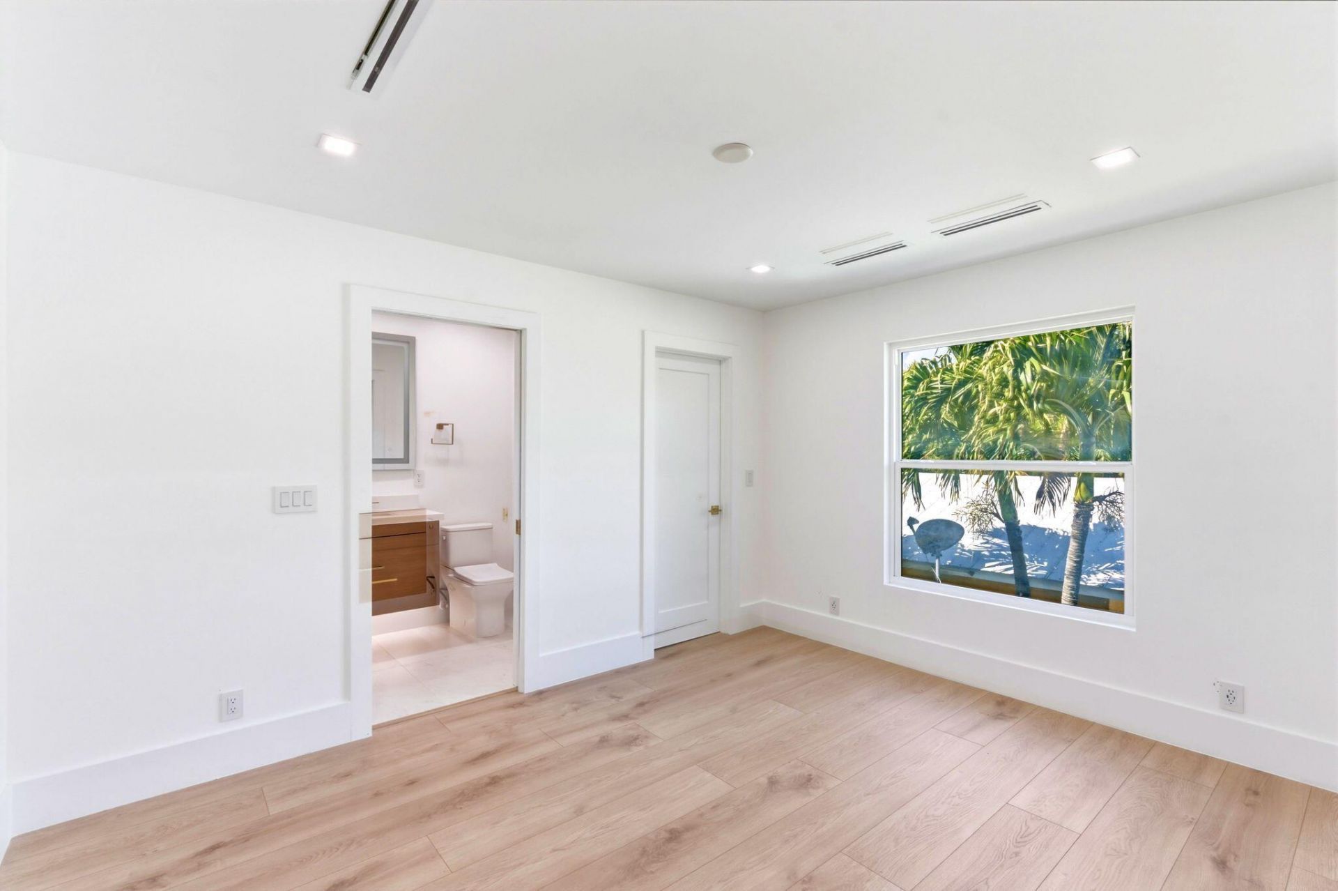 210 Gregory Road, West Palm Beach, FL 33405 Photo