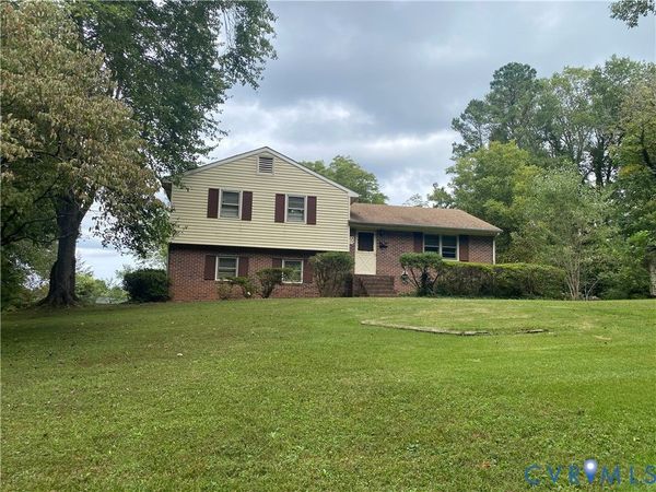 204 Courthouse Road, Blackstone, VA 23824