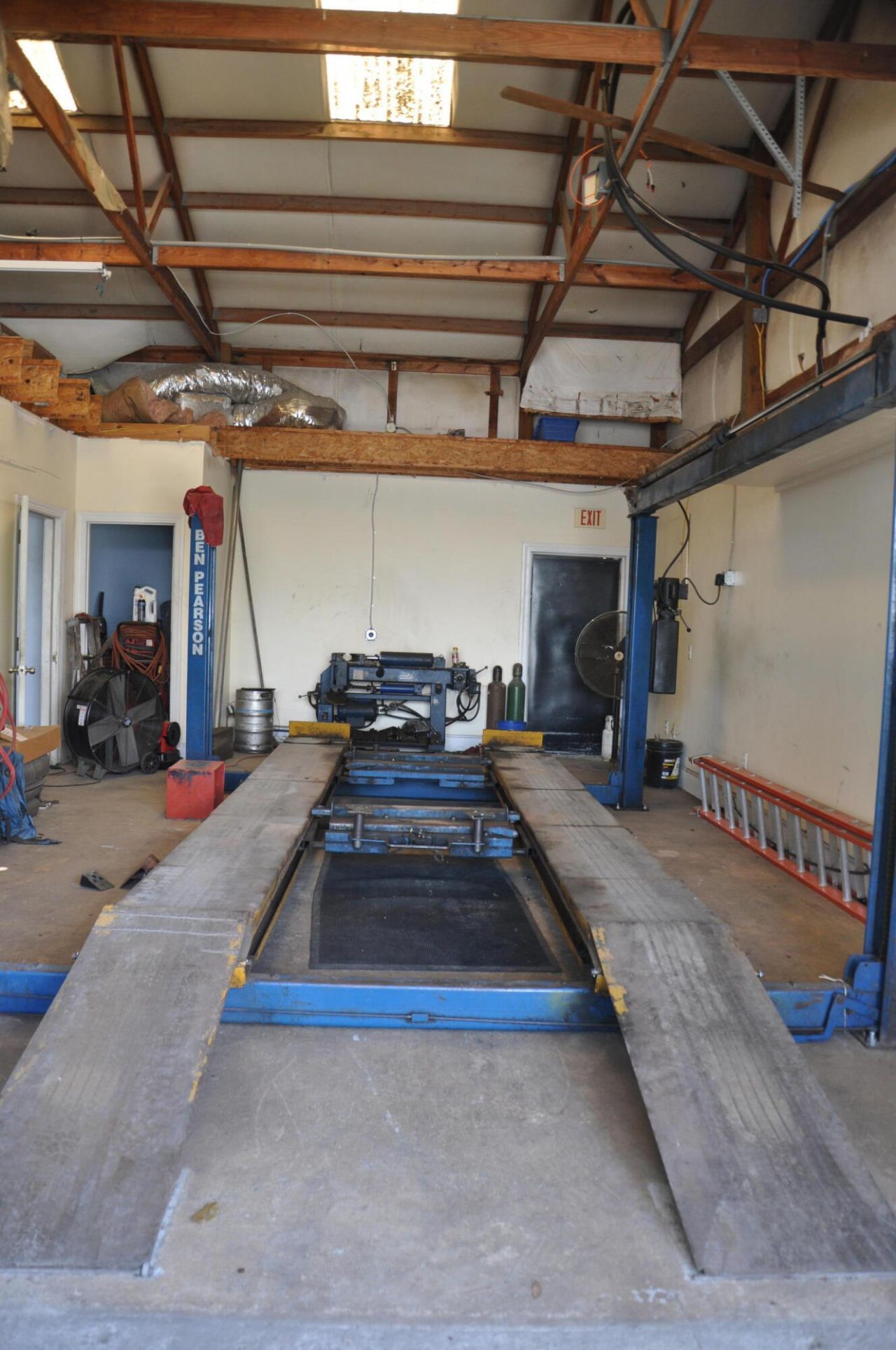 1235 Ben Sawyer Boulevard Photo 5