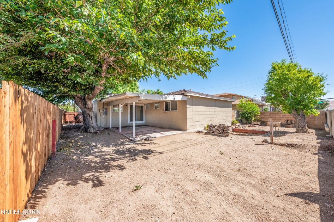 465 Lenwood Drive, Sparks, NV 89431 Photo