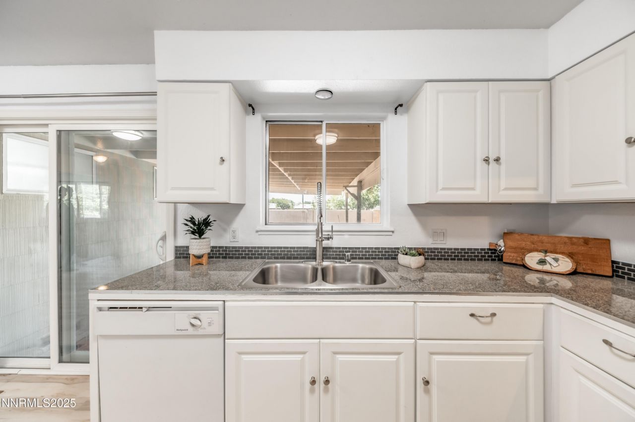 465 Lenwood Drive, Sparks, NV 89431 Photo