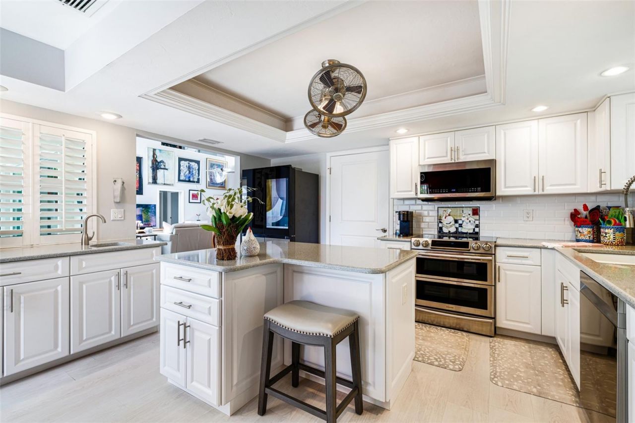 2372 Cherimoya Lane, Saint James City, FL 33956 Photo