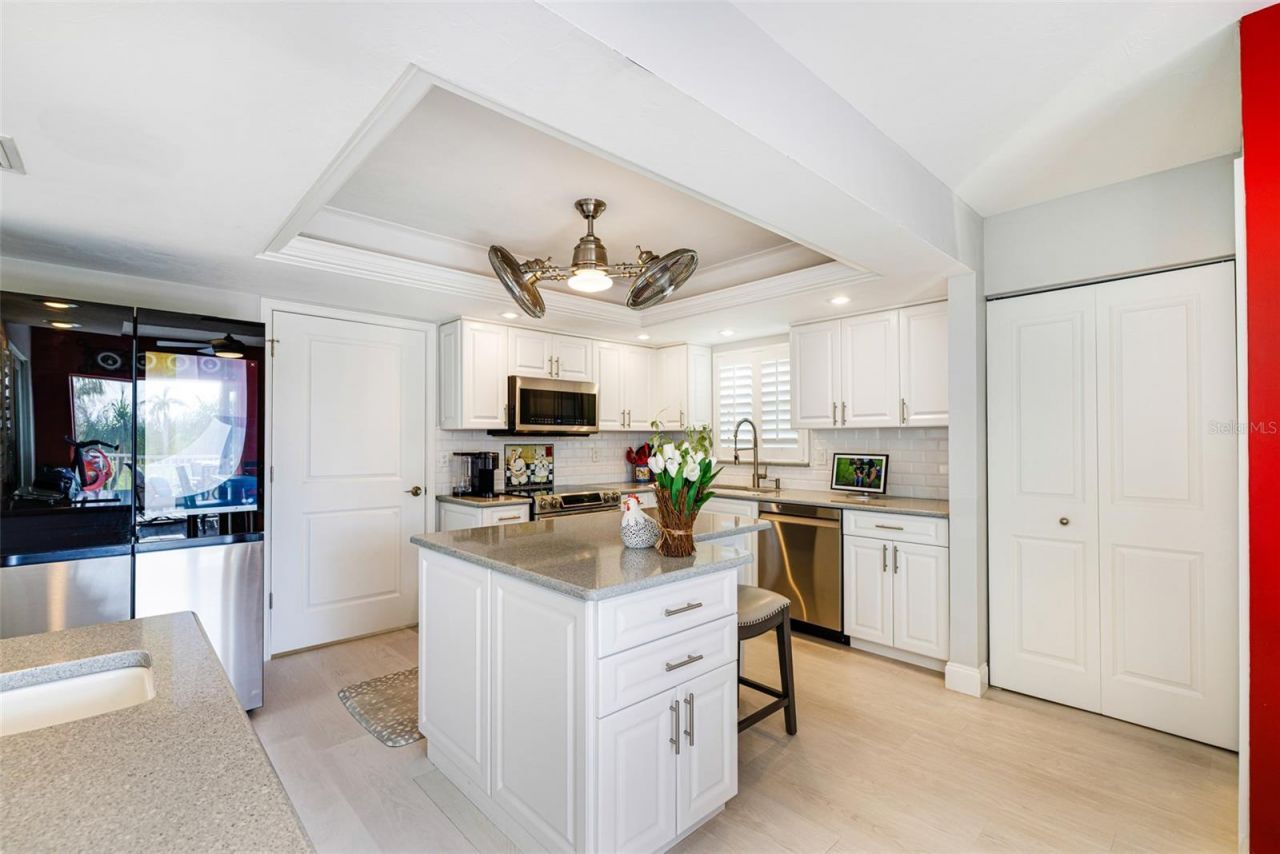 2372 Cherimoya Lane, Saint James City, FL 33956 Photo