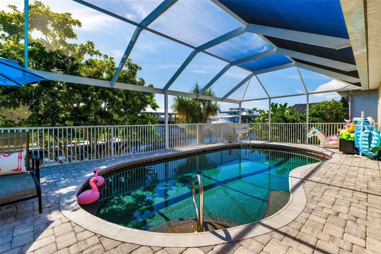 2372 Cherimoya Lane, Saint James City, FL 33956 Photo