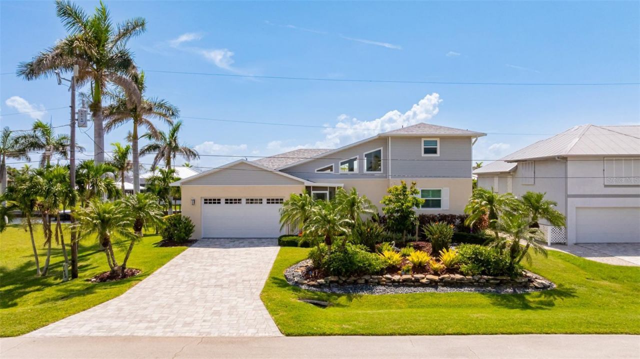 2372 Cherimoya Lane, Saint James City, FL 33956 Photo