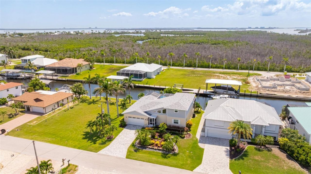 2372 Cherimoya Lane, Saint James City, FL 33956 Photo