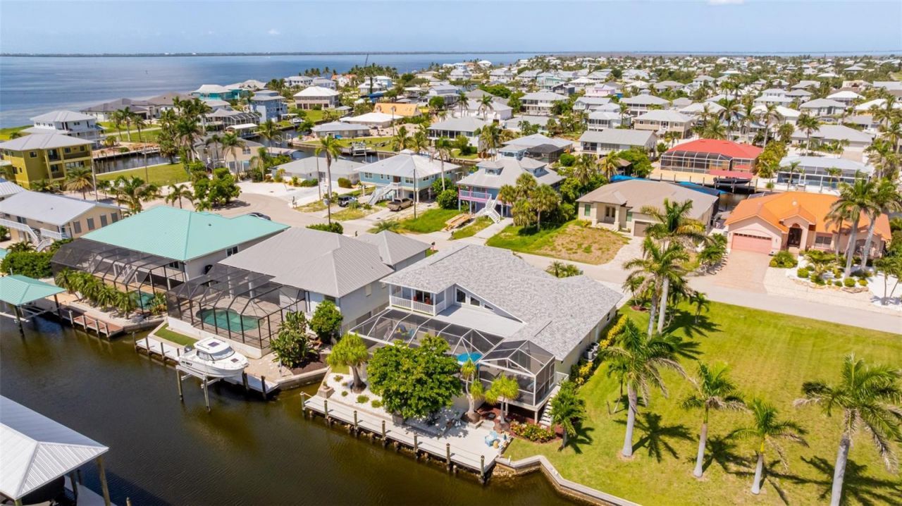 2372 Cherimoya Lane, Saint James City, FL 33956 Photo