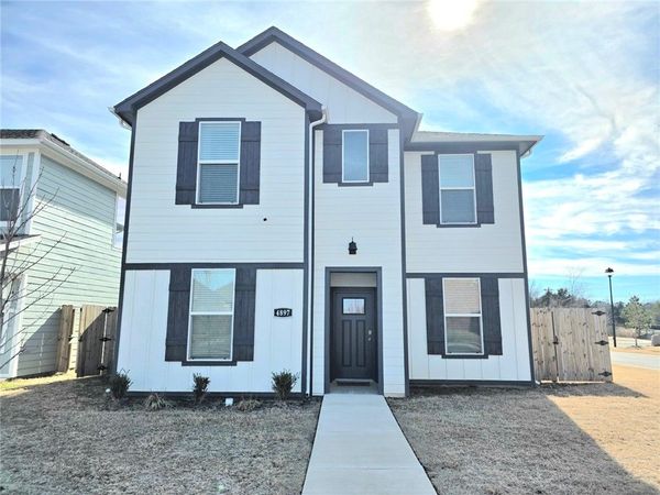 4897 W Triangle Street, Fayetteville, AR 72704