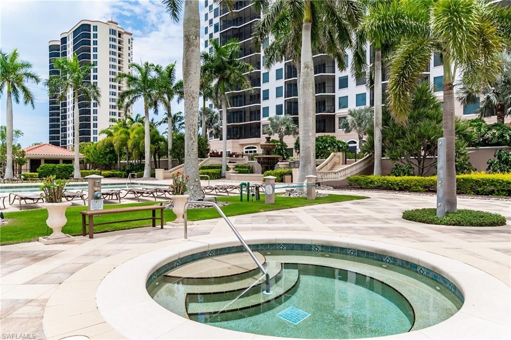 1060 Borghese Ln, Unit 204, Naples, FL 34114 Photo