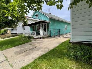 3616 Newark Avenue, Cleveland, OH 44109