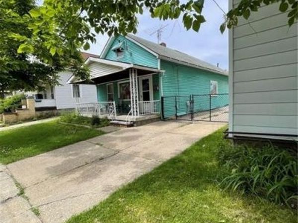 3616 Newark Avenue, Cleveland, OH 44109