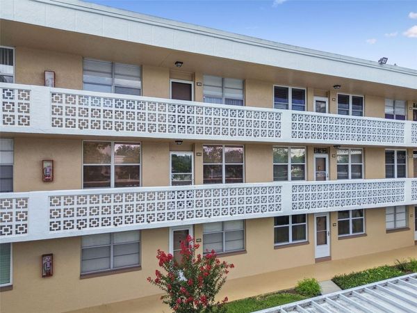 5095 BAY STREET NE, Unit 103, ST PETERSBURG, FL 33703