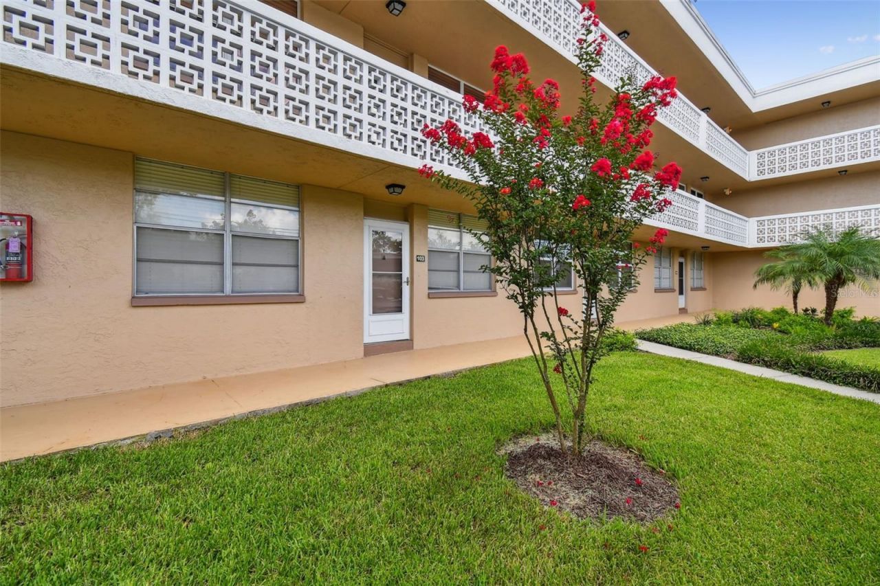 5095 Bay Street Ne, Unit 103, Saint Petersburg, FL 33703 Photo