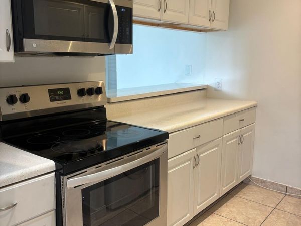 2075 NW 46th Avenue, Unit I102, Lauderhill, FL 33313