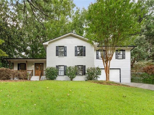 3844 Lake Drive SE, Smyrna, GA 30082