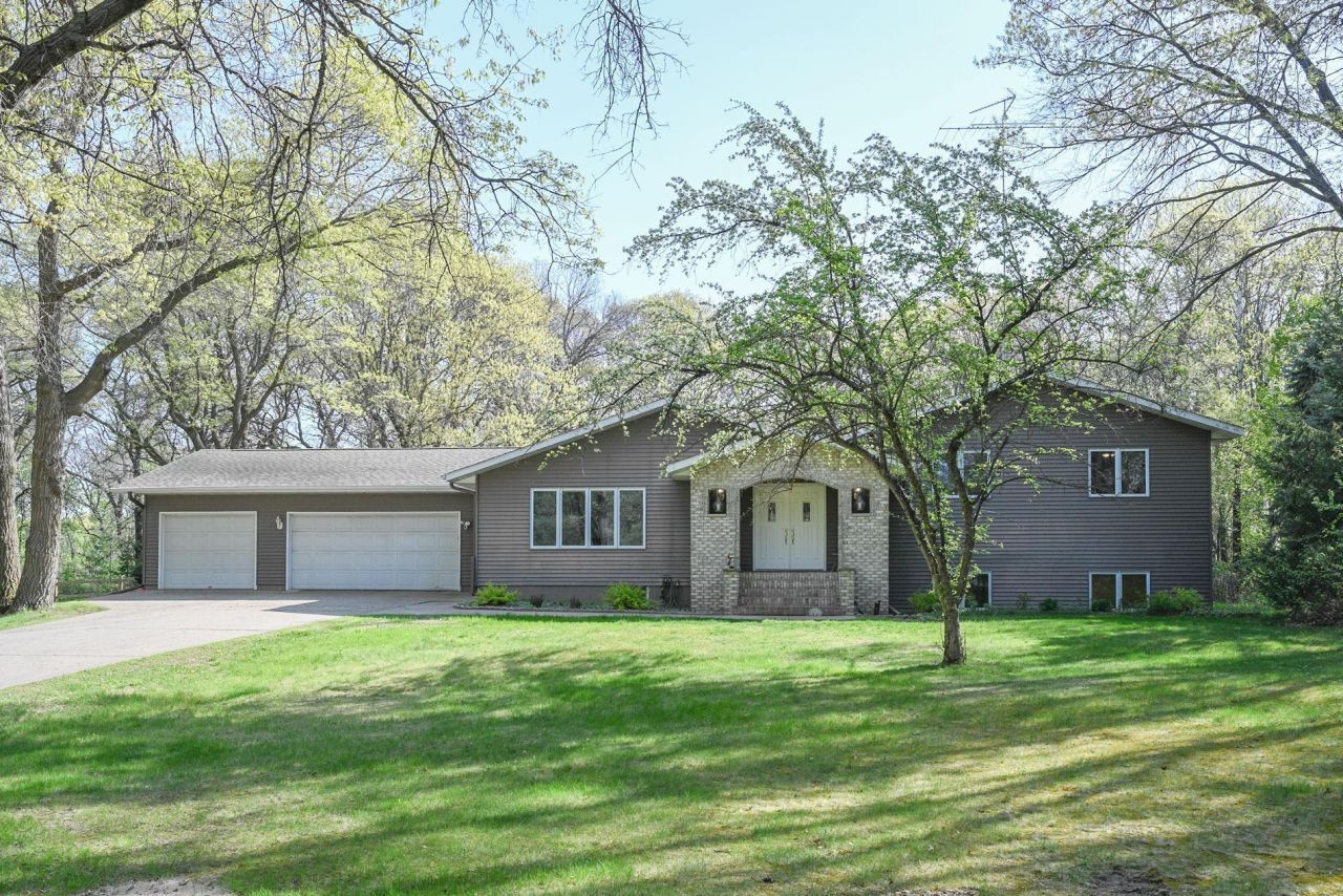 10904 Harvest Road, Little Falls, MN 56345