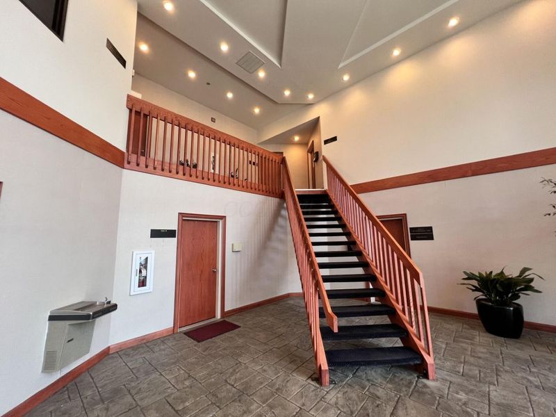 5060 Parkcenter Avenue , Dublin, OH 43017 Photo 10