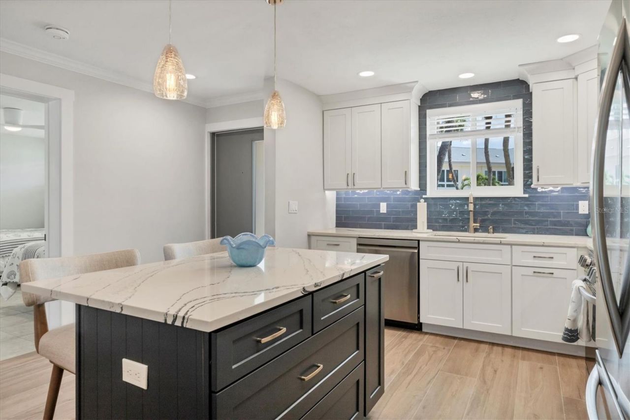 500 S Washington Drive, Unit 11A, Sarasota, FL 34236 Photo