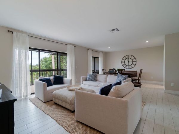 11355 Pond View Drive, Unit D203, Wellington, FL 33414