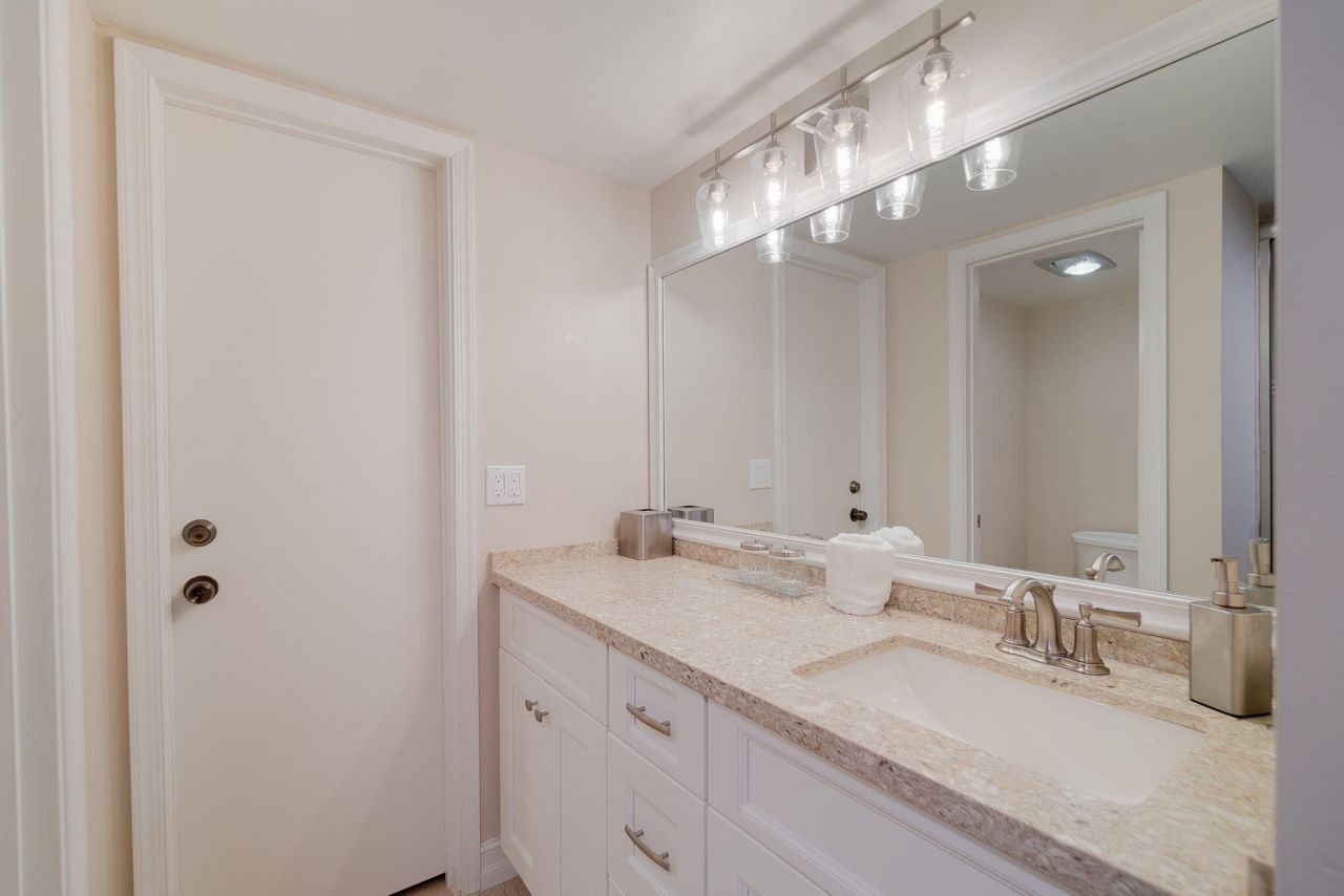 11355 Pond View Drive, Unit D203, Wellington, FL 33414 Photo