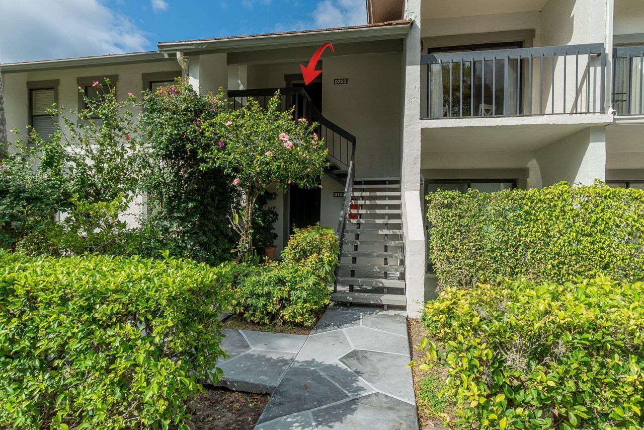 11355 Pond View Drive, Unit D203, Wellington, FL 33414 Photo