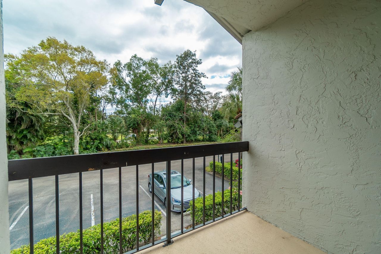 11355 Pond View Drive, Unit D203, Wellington, FL 33414 Photo