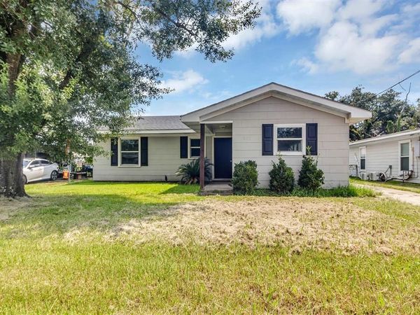1220 California Street, Lake Charles, LA 70607