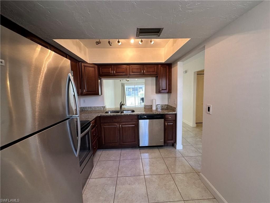 4611 SE 5th Pl, Unit 8, Cape Coral, FL 33904 Photo