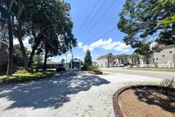 811 5th Ave. N photo 4