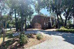 811 5th Ave. N photo 4