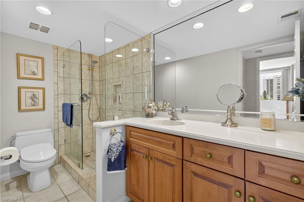 4001 Gulf Shore Blvd N, Unit 303, Naples, FL 34103 Photo