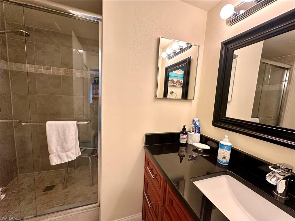 788 Park Shore Dr, Unit D20, Naples, FL 34103 Photo
