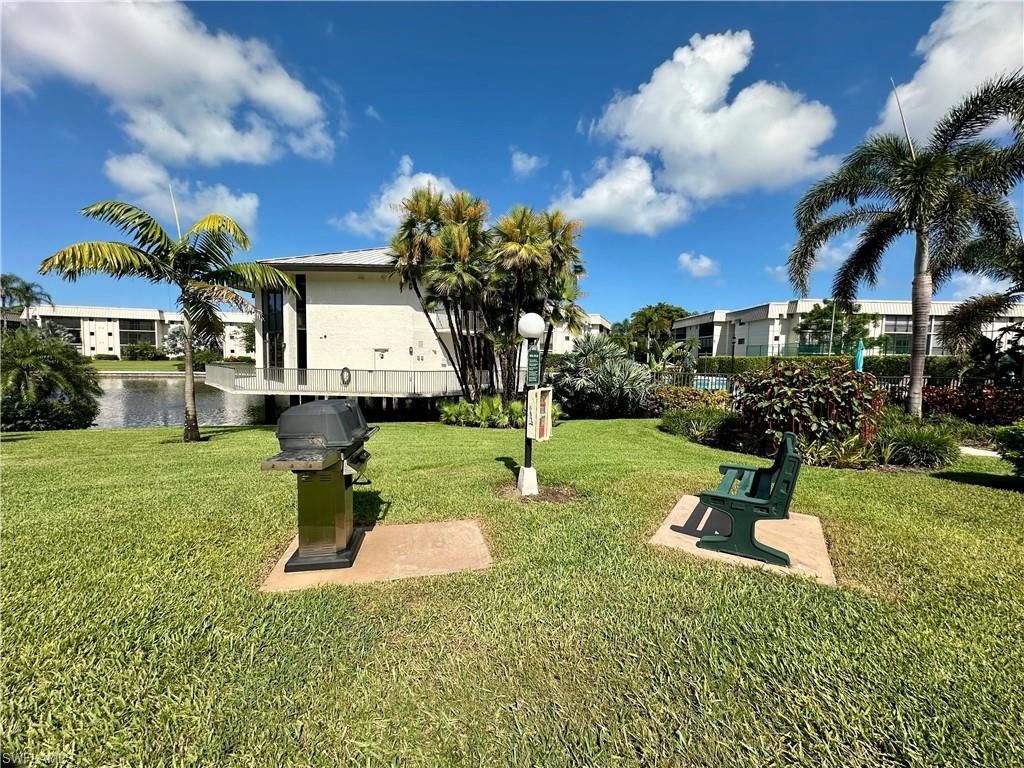 788 Park Shore Dr, Unit D20, Naples, FL 34103 Photo