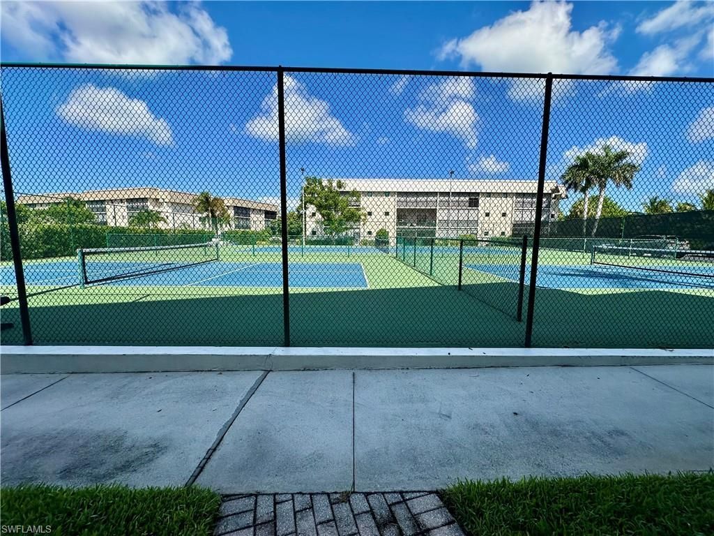788 Park Shore Dr, Unit D20, Naples, FL 34103 Photo