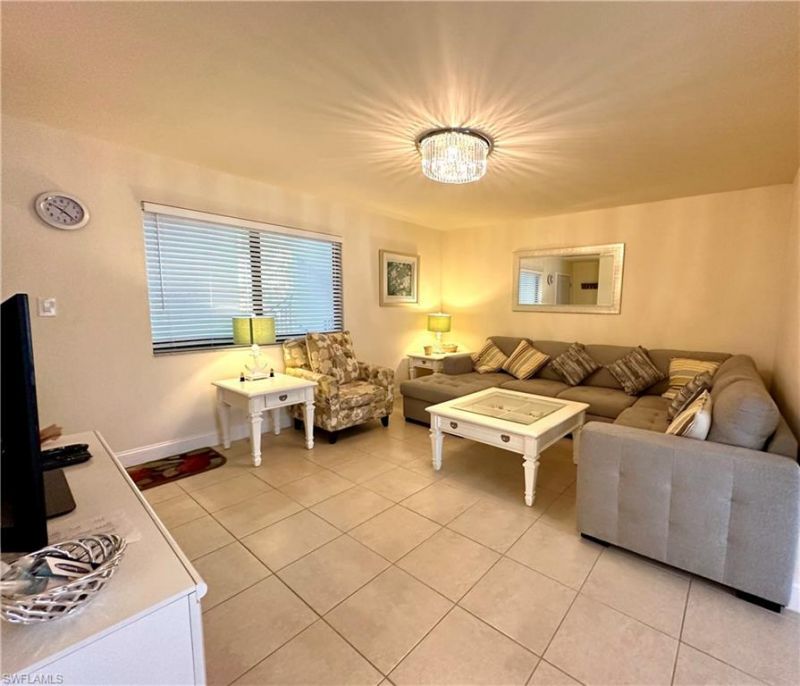 788 Park Shore Dr, Unit D20, Naples, FL 34103 Photo