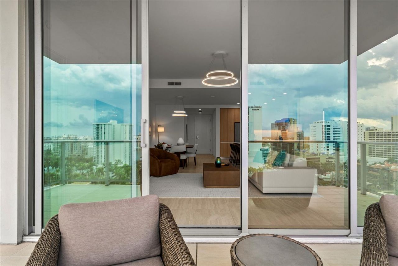 301 Quay Commons, Unit 1008, Sarasota, FL 34236 Photo