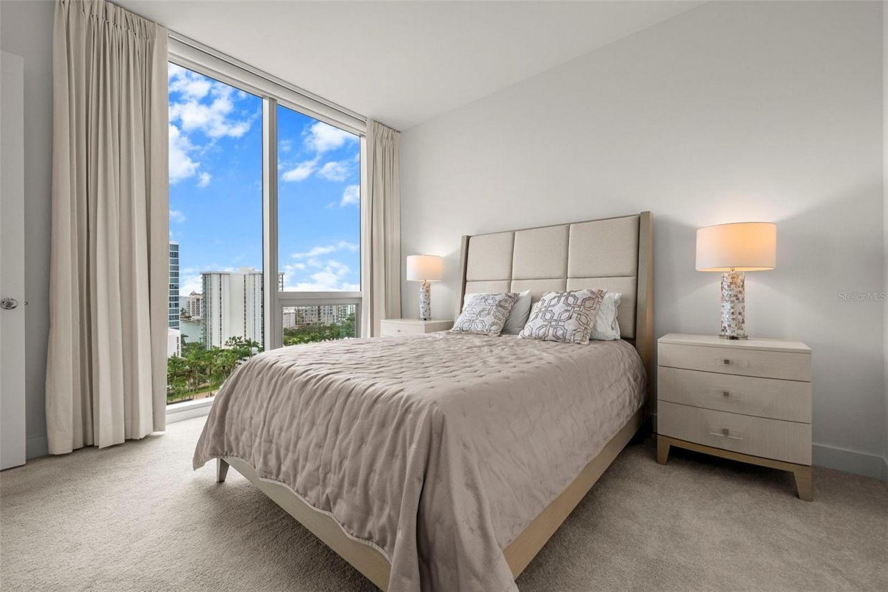 301 Quay Commons, Unit 1008, Sarasota, FL 34236 Photo