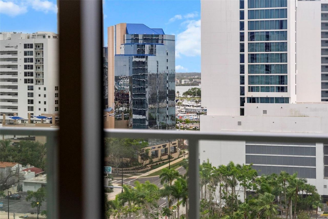301 Quay Commons, Unit 1008, Sarasota, FL 34236 Photo