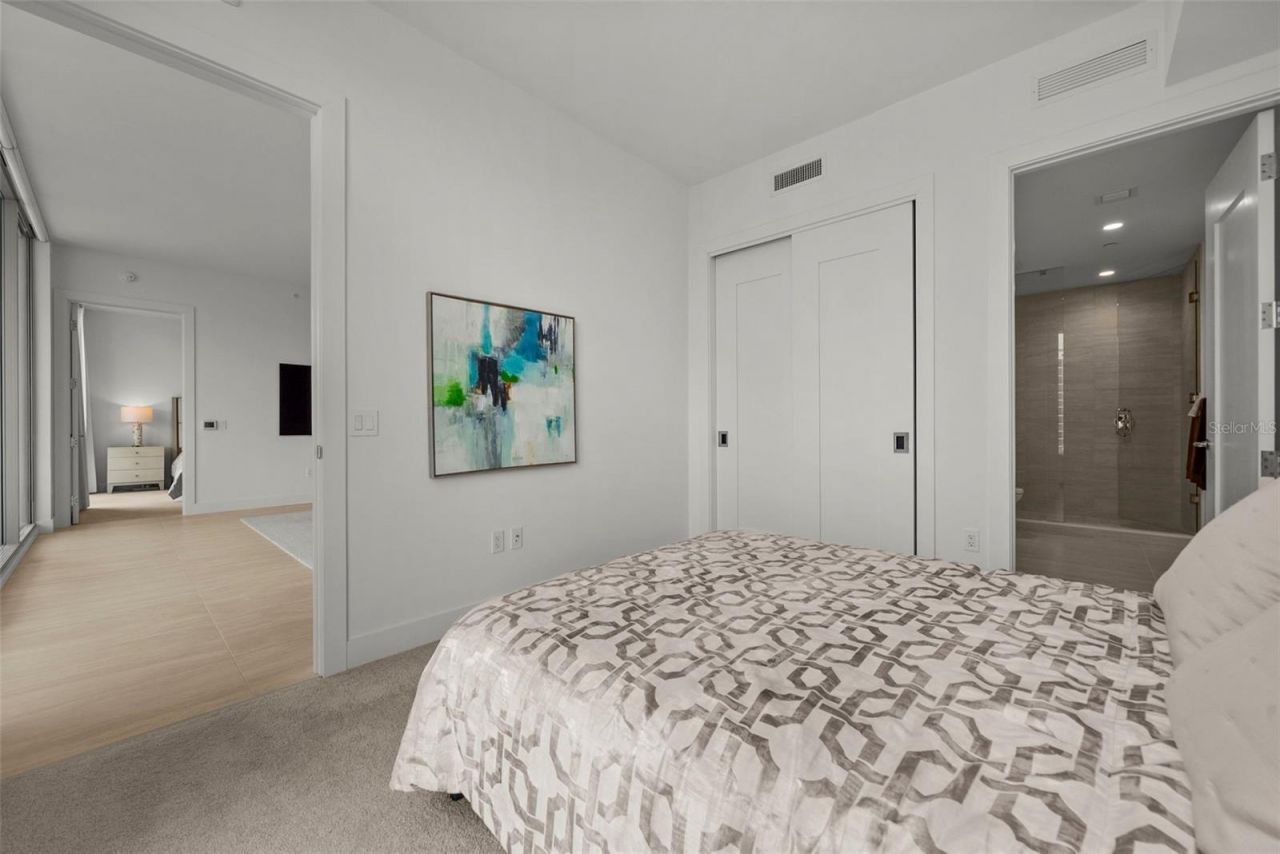 301 Quay Commons, Unit 1008, Sarasota, FL 34236 Photo