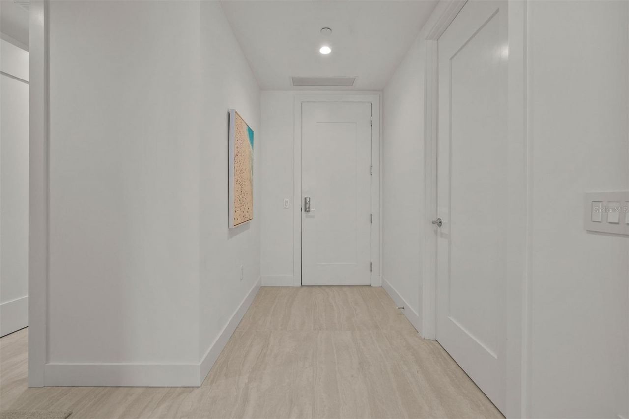 301 Quay Commons, Unit 1008, Sarasota, FL 34236 Photo